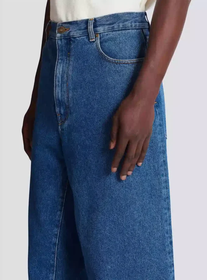 Jeans a gamba larga in denim blu Jeans a gamba larga in denim blu
