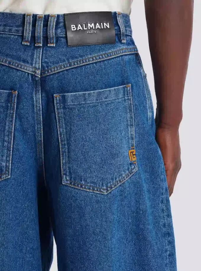 Jeans a gamba larga in denim blu Jeans a gamba larga in denim blu