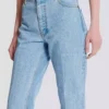 Jeans a vita alta in denim Jeans a vita alta in denim