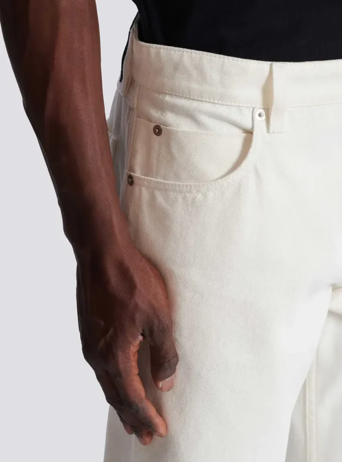 Jeans dritti in denim bianco Jeans dritti in denim bianco