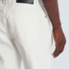 Jeans dritti in denim bianco Jeans dritti in denim bianco
