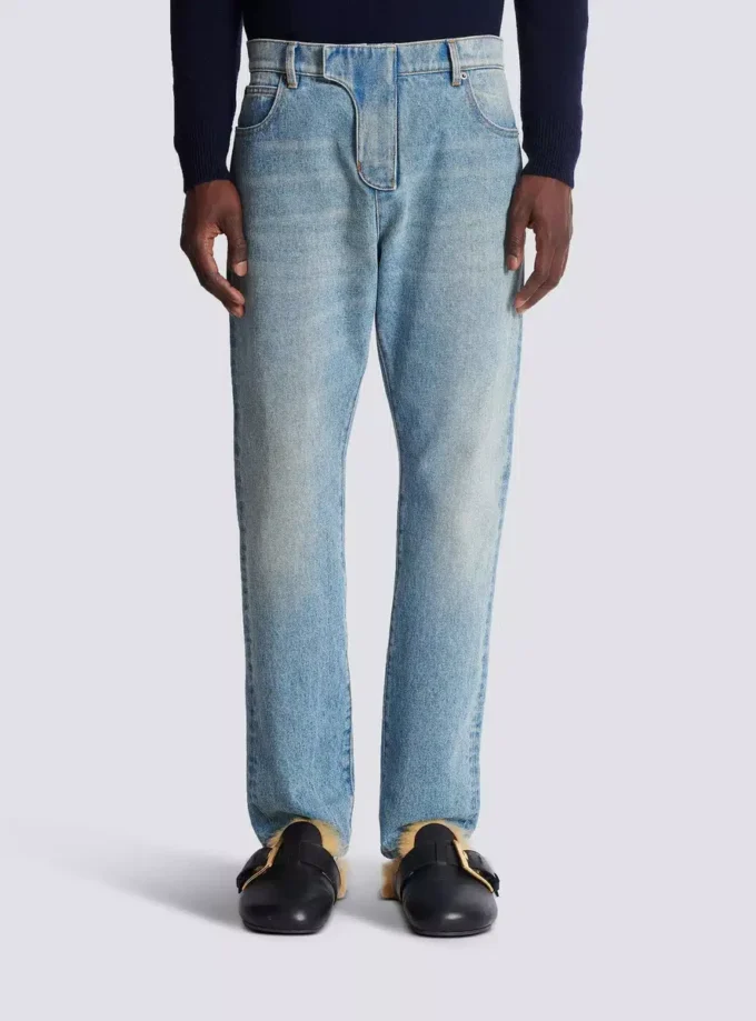 Jeans in denim dalla vestibilità regolare Jeans in denim dalla vestibilità regolare
