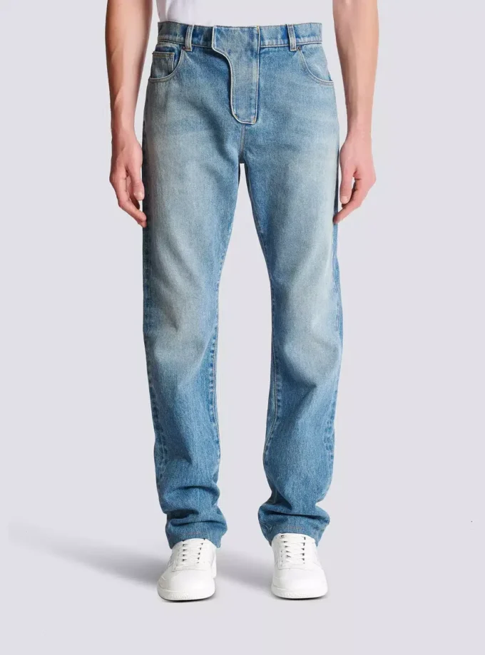 Jeans in denim dalla vestibilità regolare Jeans in denim dalla vestibilità regolare