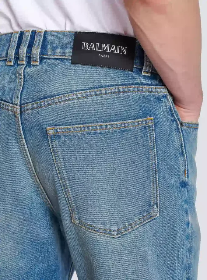 Jeans in denim dalla vestibilità regolare Jeans in denim dalla vestibilità regolare