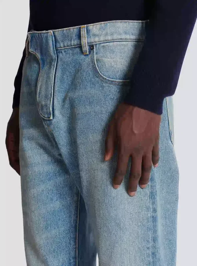 Jeans in denim dalla vestibilità regolare Jeans in denim dalla vestibilità regolare