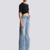 Jeans in denim slavato a gamba dritta