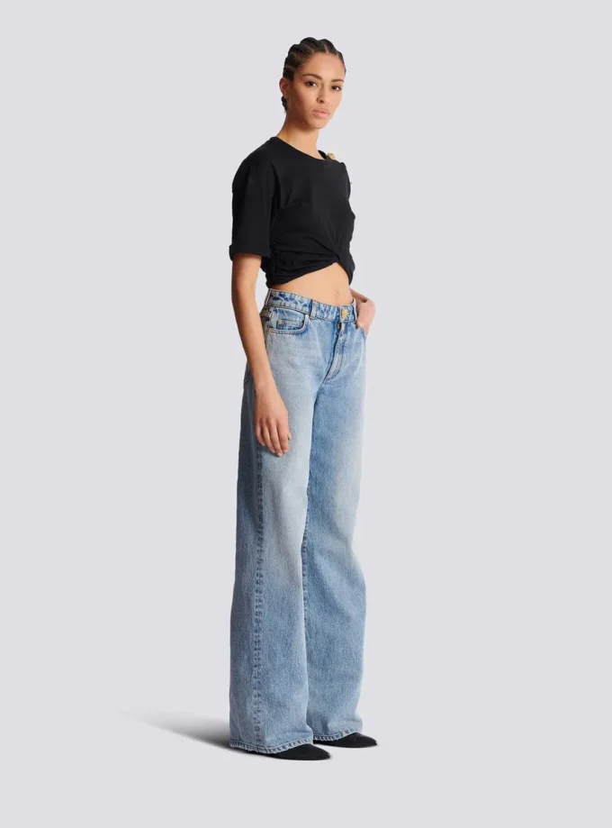 Jeans in denim slavato a gamba dritta