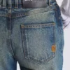 Jeans in denim slavato a gamba dritta