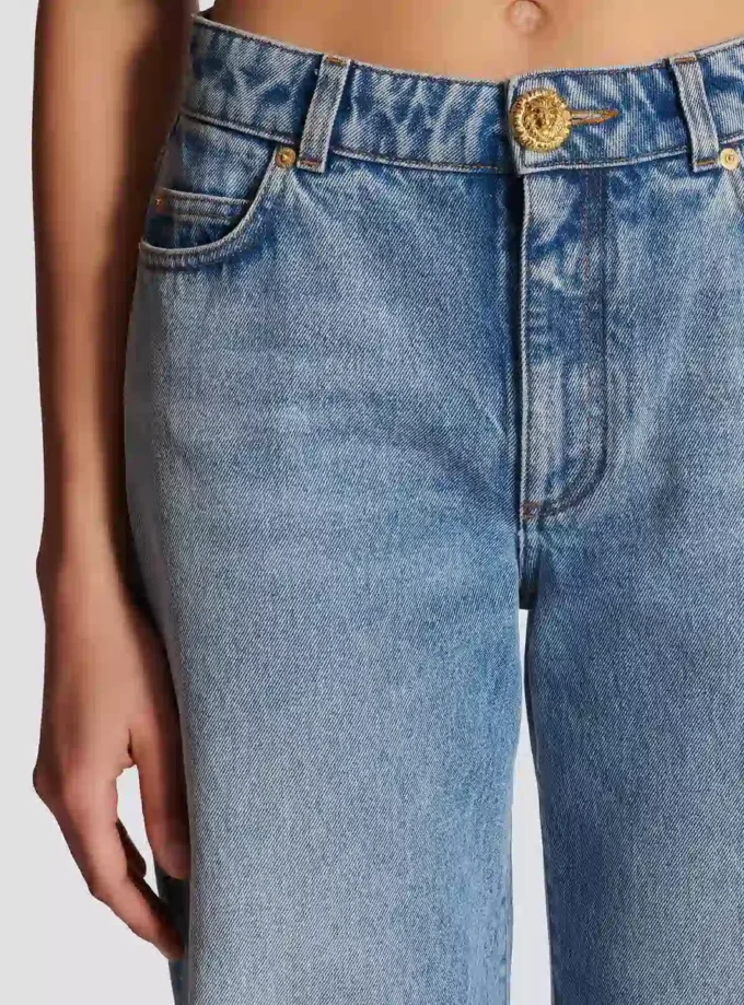 Jeans in denim slavato a gamba dritta