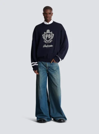 Jeans in denim slavato a gamba larga
