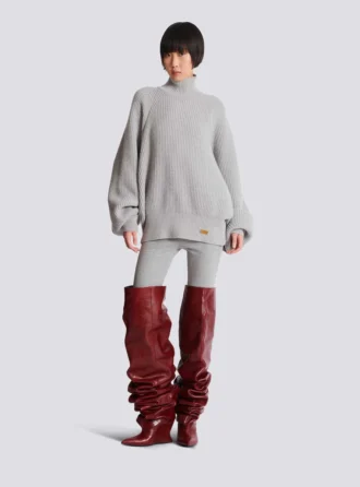 Maglione a collo alto in maglia a costine
