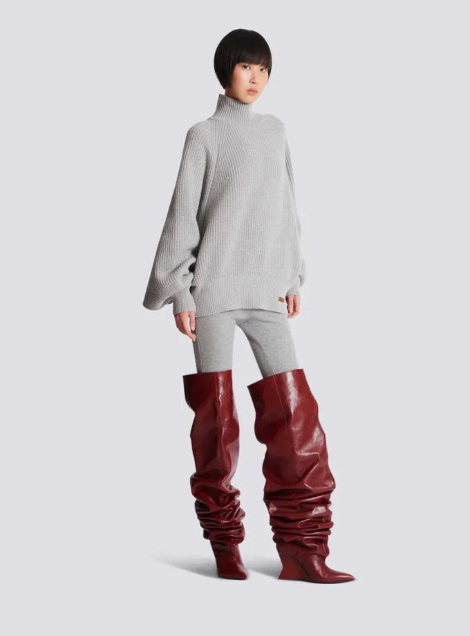 Maglione a collo alto in maglia a costine