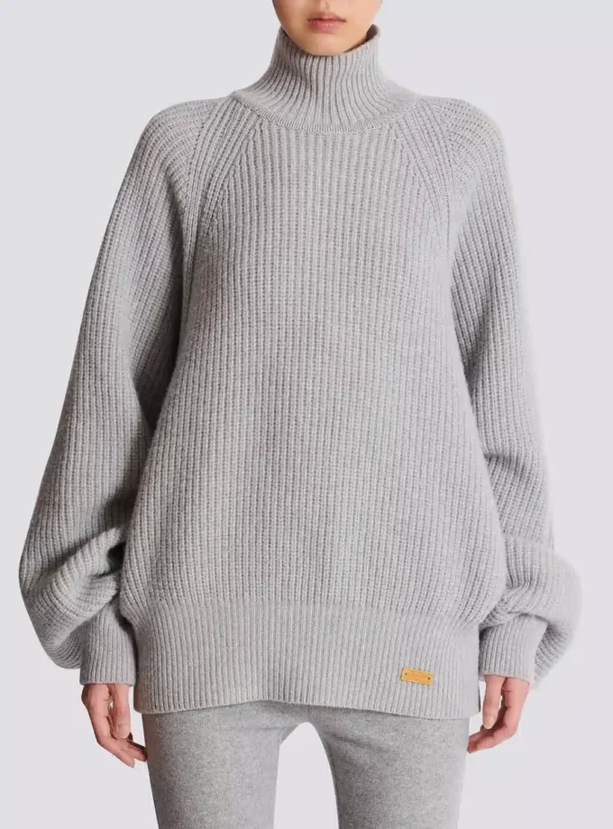 Maglione a collo alto in maglia a costine