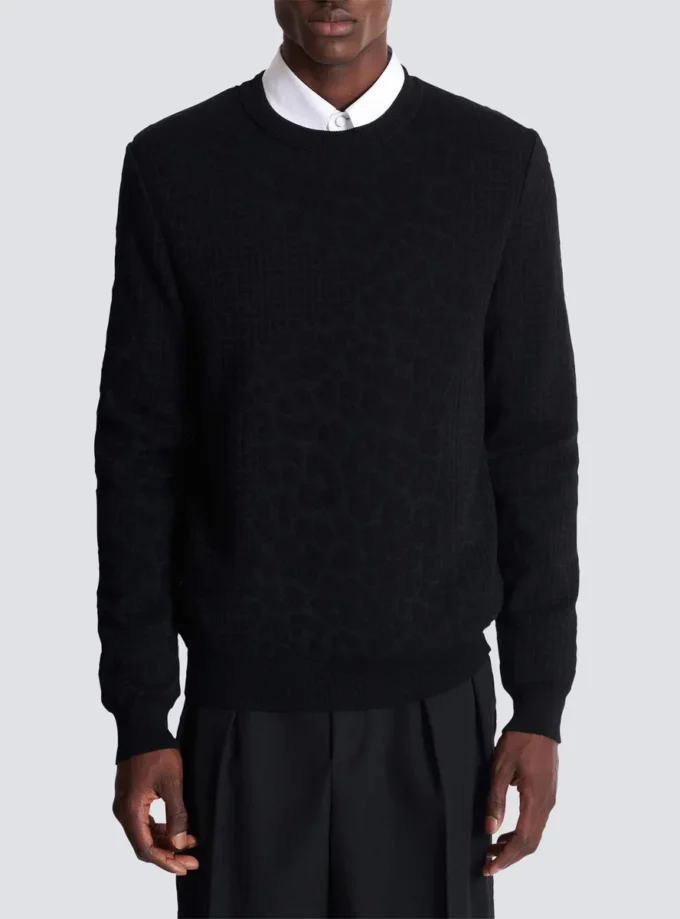 Maglione con motivo leopardato e lavorazione a maglia monogramma Maglione con motivo leopardato e lavorazione a maglia monogramma