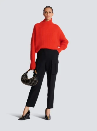 Maglione in mohair con dettaglio collo