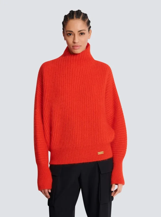 Maglione in mohair con dettaglio collo Maglione in mohair con dettaglio collo