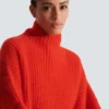 Maglione in mohair con dettaglio collo Maglione in mohair con dettaglio collo