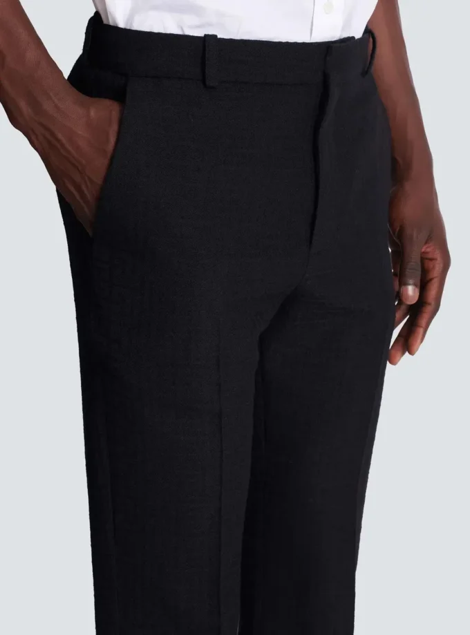 Pantaloni con pinces in grana di polvere Pantaloni con pinces in grana di polvere