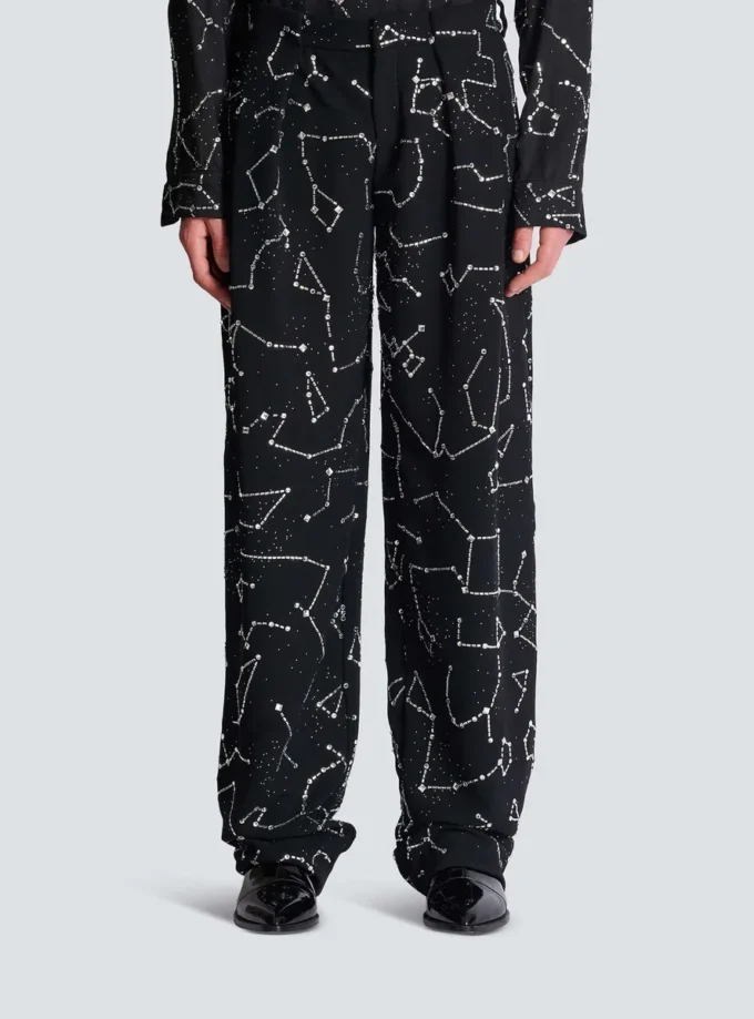 Pantaloni in crêpe con motivo Constellation in strass Pantaloni in crêpe con motivo Constellation in strass
