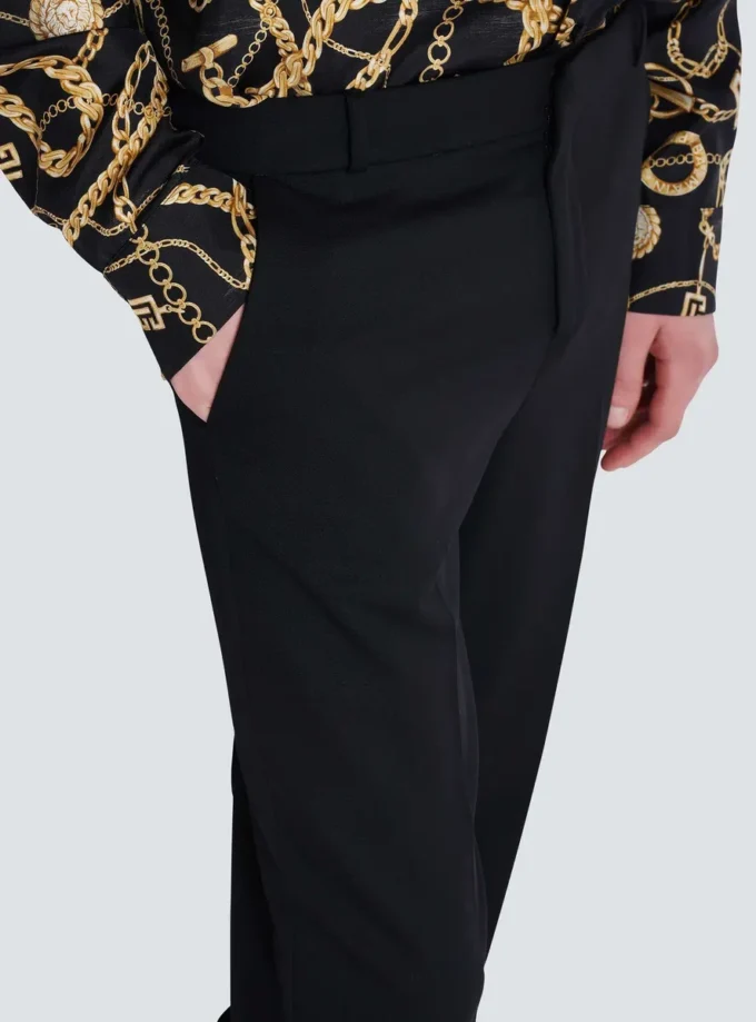 Pantaloni sartoriali in lana a gamba dritta Pantaloni sartoriali in lana a gamba dritta