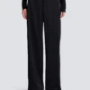 Pantaloni sartoriali in raso a gamba dritta Pantaloni sartoriali in raso a gamba dritta