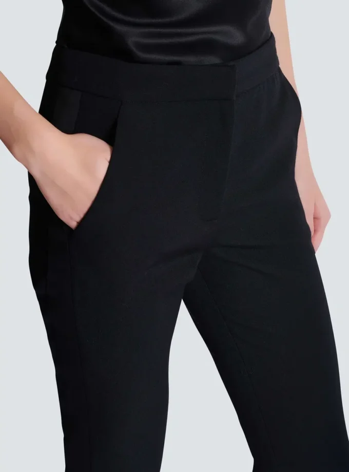Pantaloni slim fit con zip in pelle grain de poudre Pantaloni slim fit con zip in pelle grain de poudre