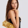 Pochette in pelle laminata Anthem Pochette in pelle laminata Anthem
