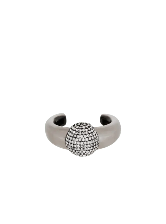 Set di bracciali rigidi con piercing