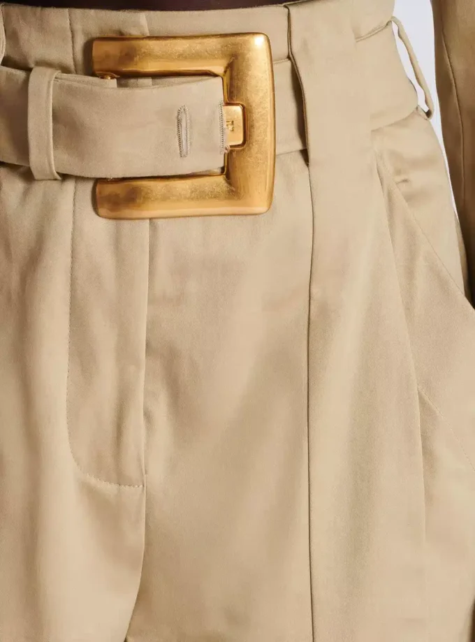Shorts in gabardine di cotone con cintura Shorts in gabardine di cotone con cintura