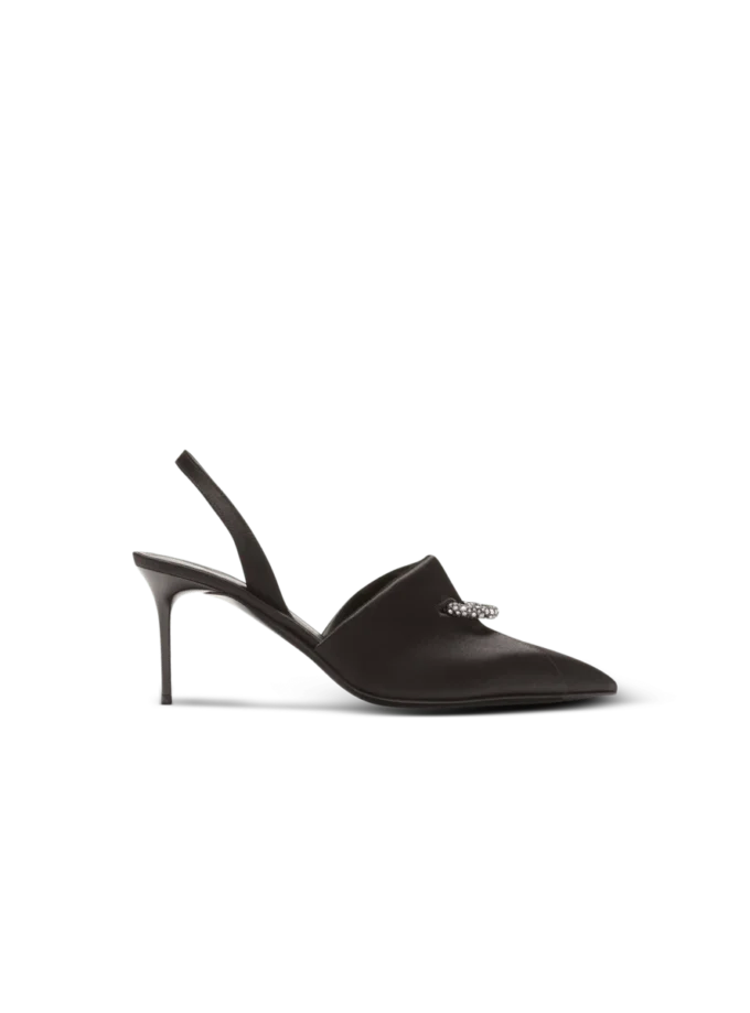 Slingback in raso con piercing