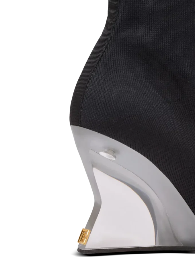 Stivaletti con zeppa in maglia