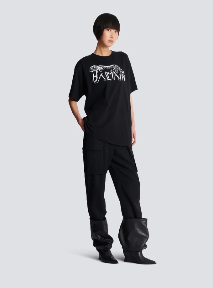 T-shirt con stampa leopardata T-shirt con stampa leopardata