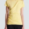 T-shirt drappeggiata con bottoni T-shirt drappeggiata con bottoni