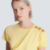 T-shirt drappeggiata con bottoni T-shirt drappeggiata con bottoni