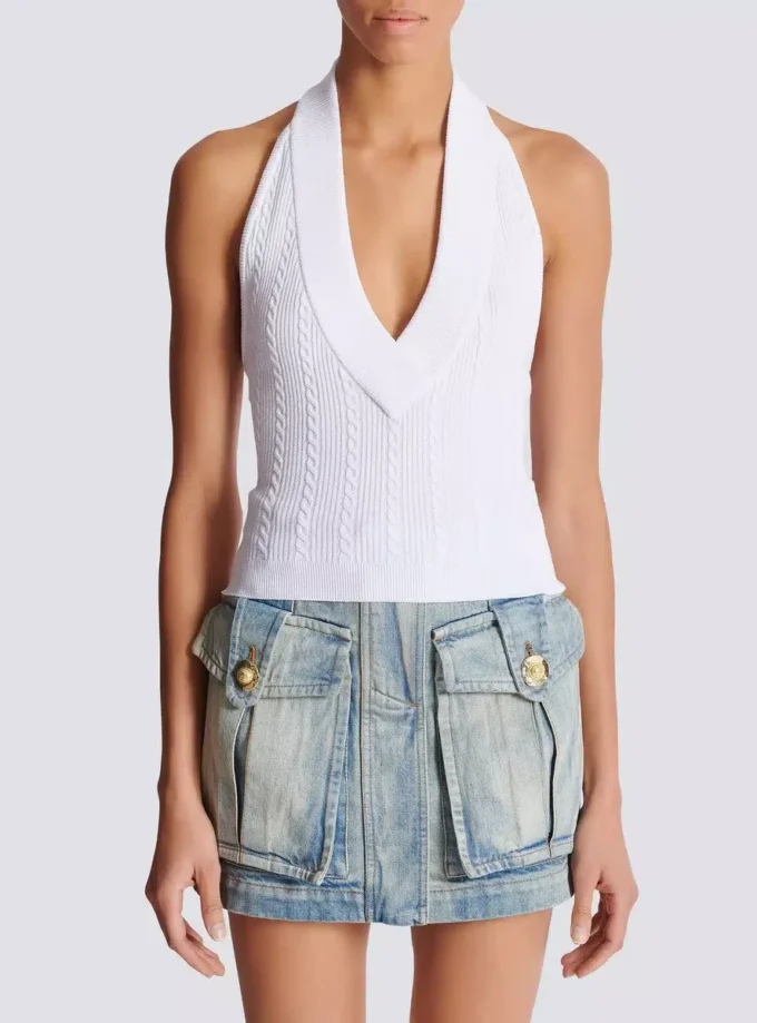 Top con scollo all’americana e lavorazione a trecce Top con scollo all’americana e lavorazione a trecce