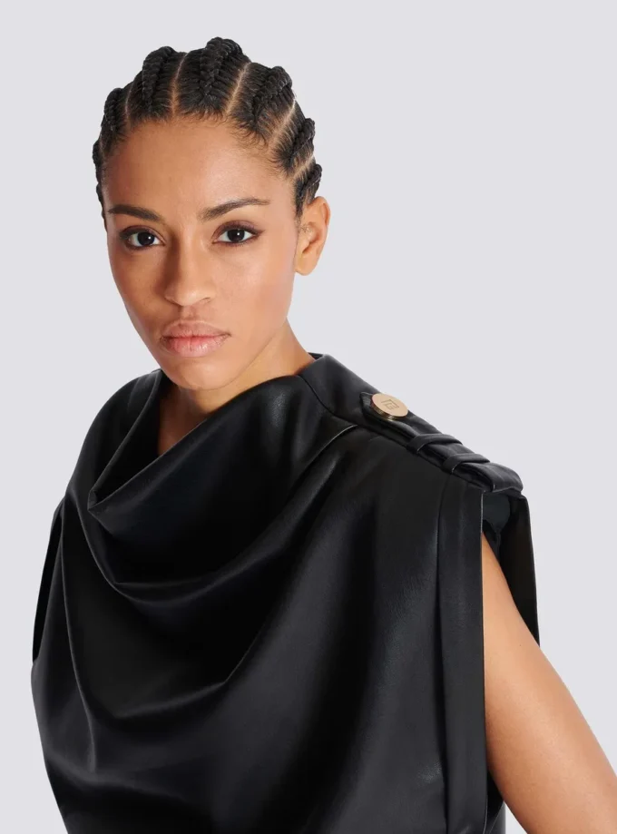 Top drappeggiato in ecopelle Top drappeggiato in ecopelle