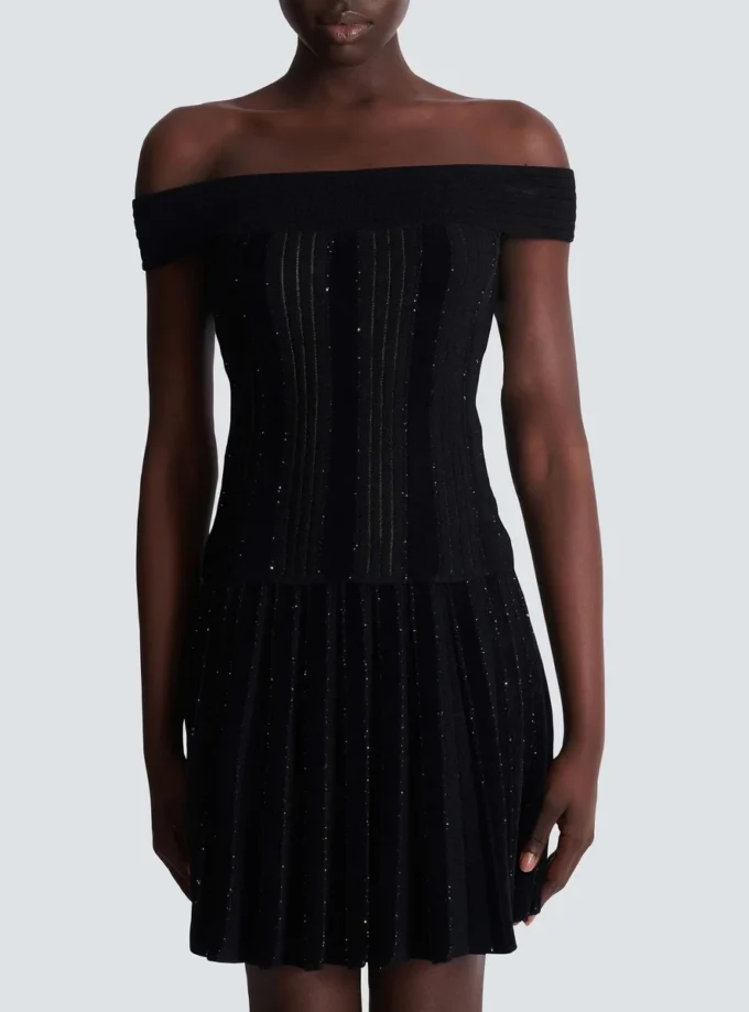 Top in maglia glitterata con spalle scoperte Top in maglia glitterata con spalle scoperte