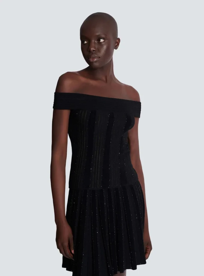 Top in maglia glitterata con spalle scoperte Top in maglia glitterata con spalle scoperte